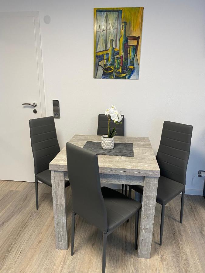 1,5 Zimmer Apartment In S-Bahn Naehe, 35 Qm, Max 4 Pers, Zentral, Private Terasse, Internet 250 Mbit Gärtringen Dış mekan fotoğraf